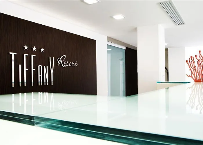 Tiffany & Otel 3*