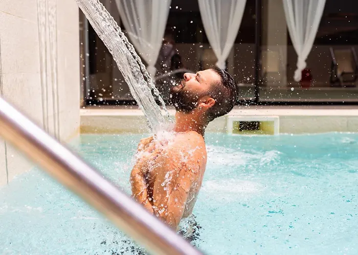 蒂芙尼度假酒店 酒店 3*